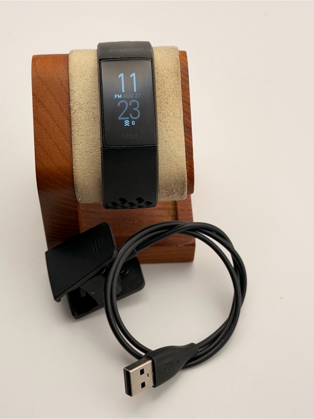 Fitbit Charge 4, Black/Black, Tested, Charger Included, Smartwatch